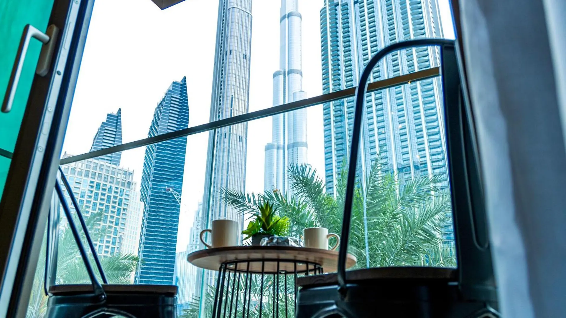 Burj Crown - First Class Boulevard View, 9 Min Walk Dubai Mall United Arab Emirates