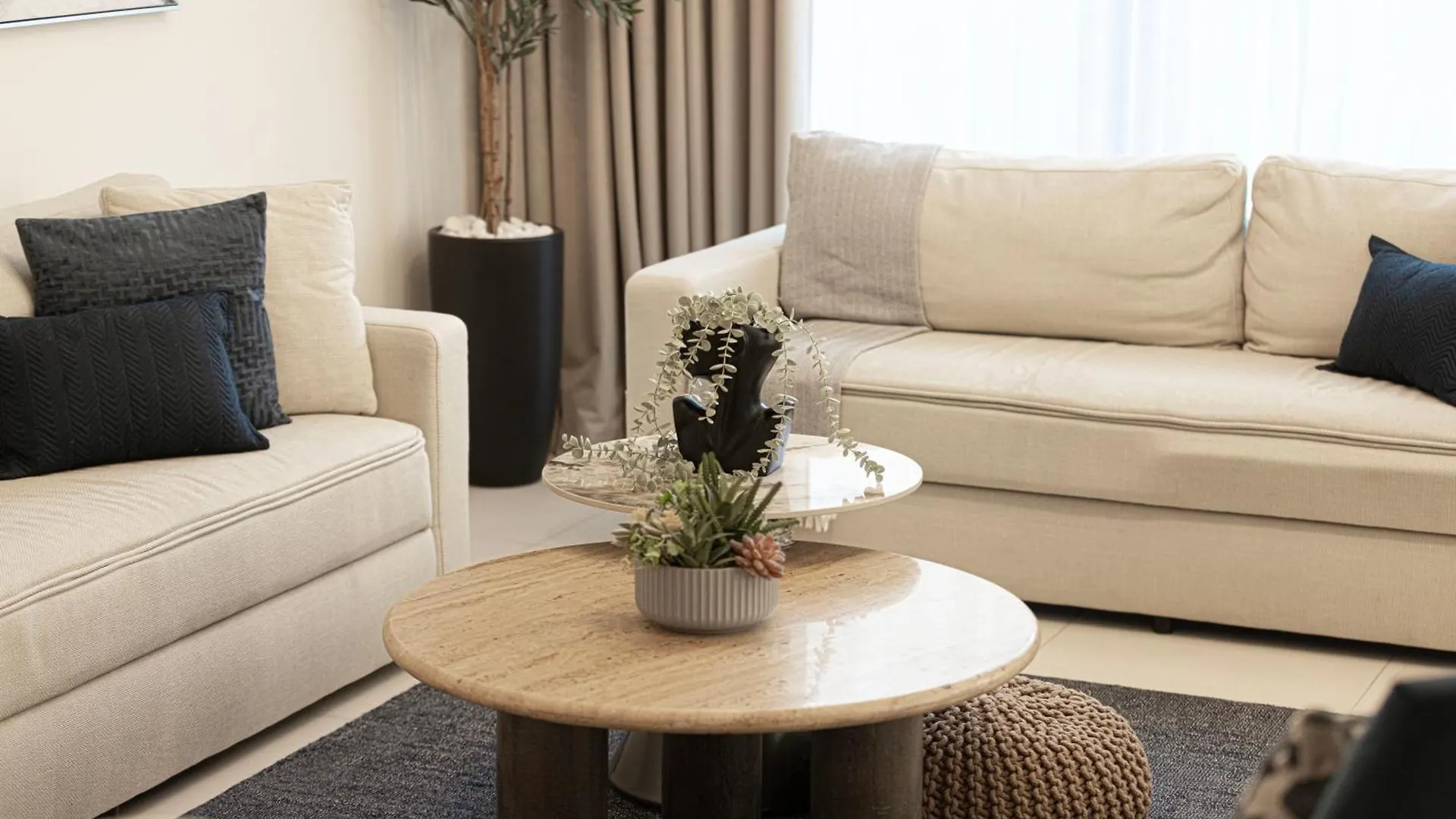 Burj Crown - First Class Boulevard View, 9 Min Walk Dubai Mall Apartment