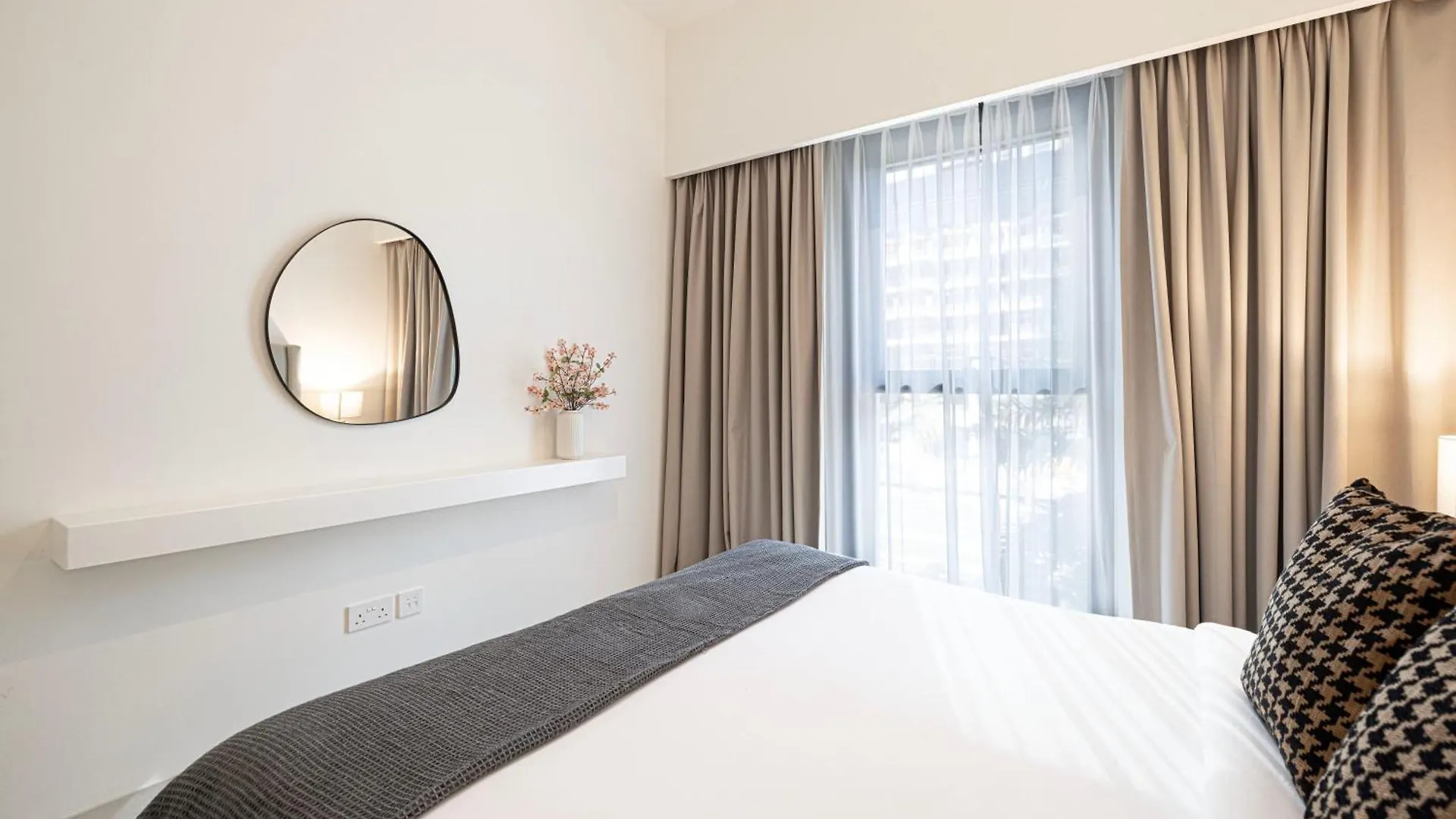 Apartment Burj Crown - First Class Boulevard View, 9 Min Walk Dubai Mall