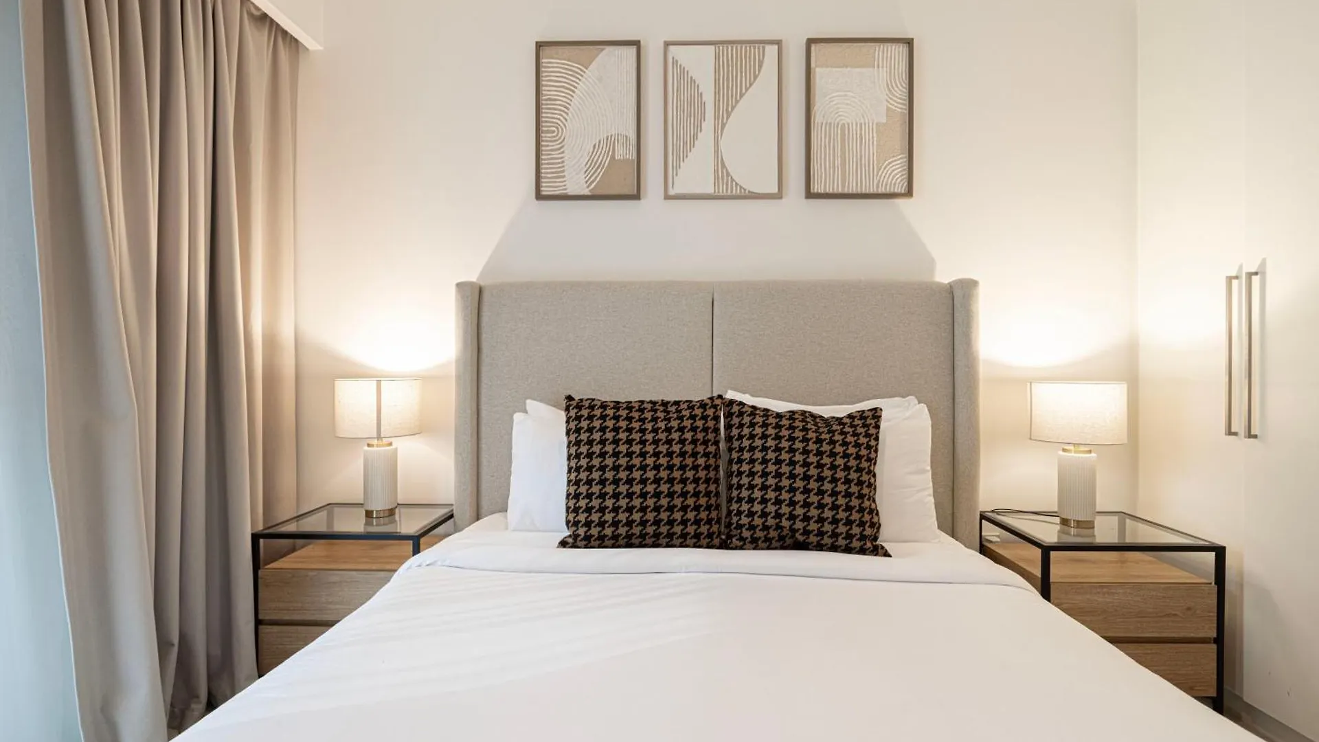 Burj Crown - First Class Boulevard View, 9 Min Walk Dubai Mall