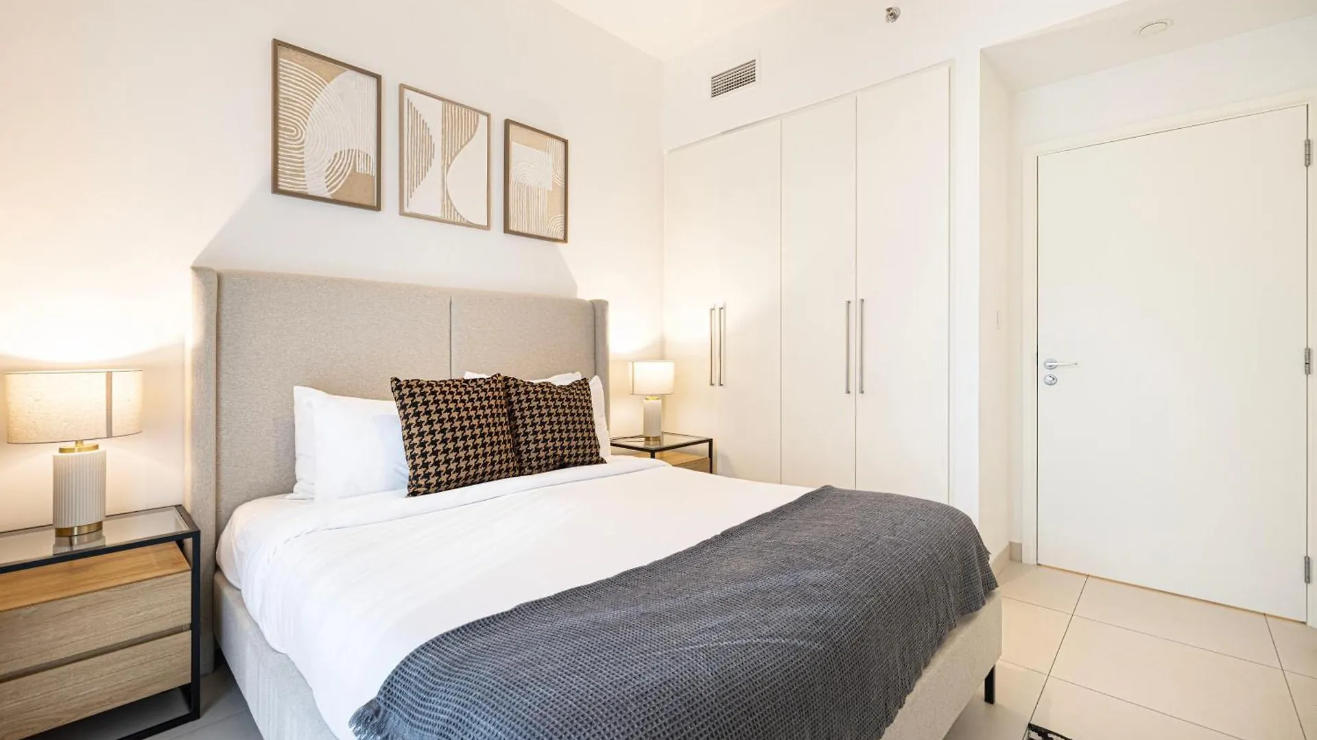 Burj Crown - First Class Boulevard View, 9 Min Walk Dubai Mall 0*,